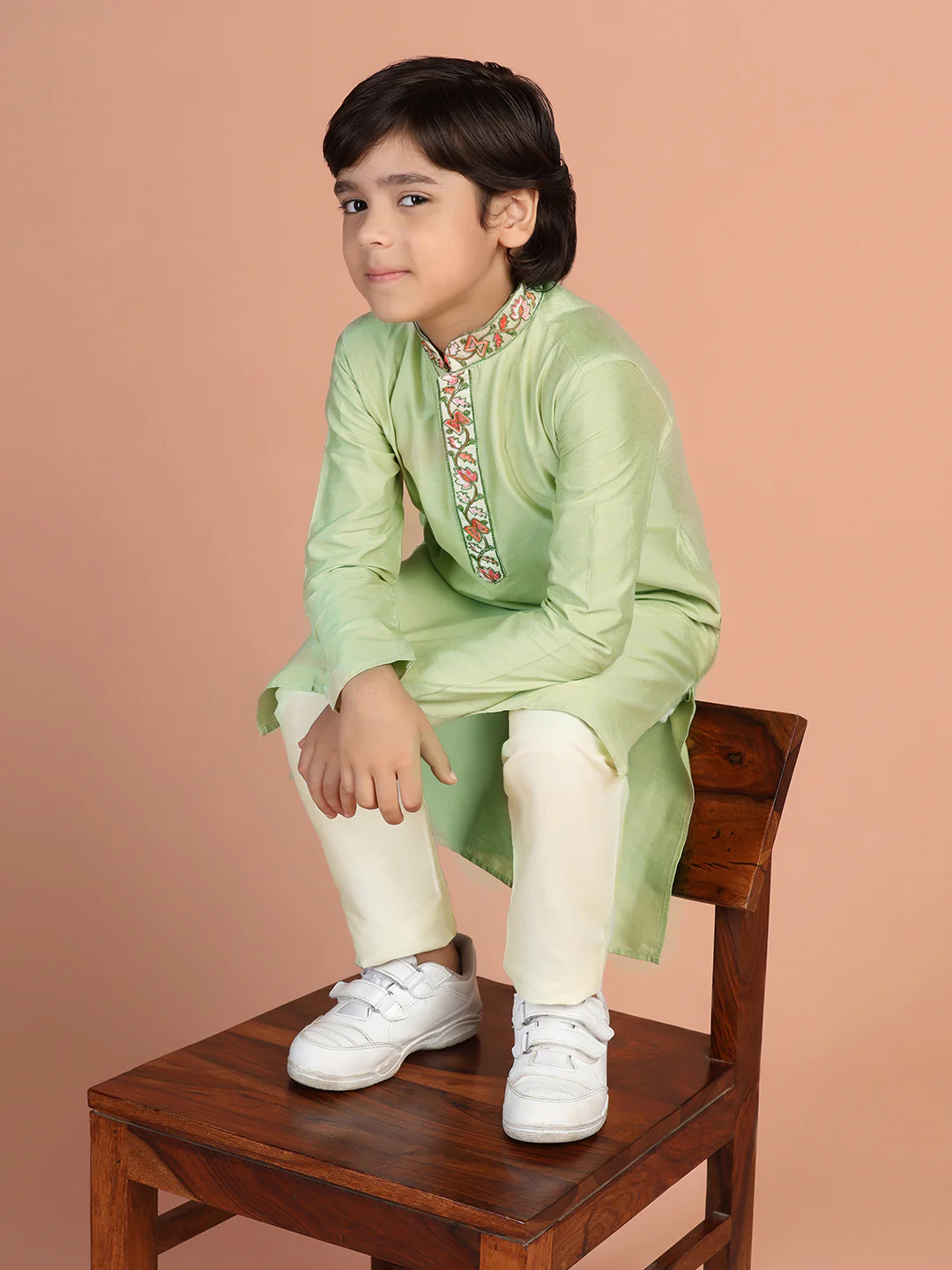 Boy's Green Solid Kurta - Image 6