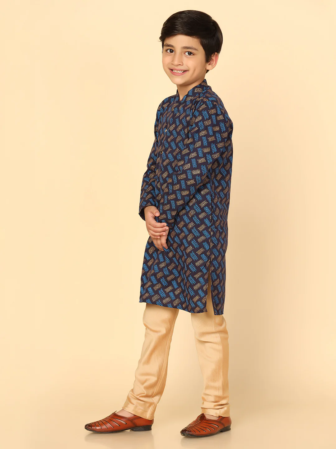 Boy's Blue Printed Kurta - Image 2