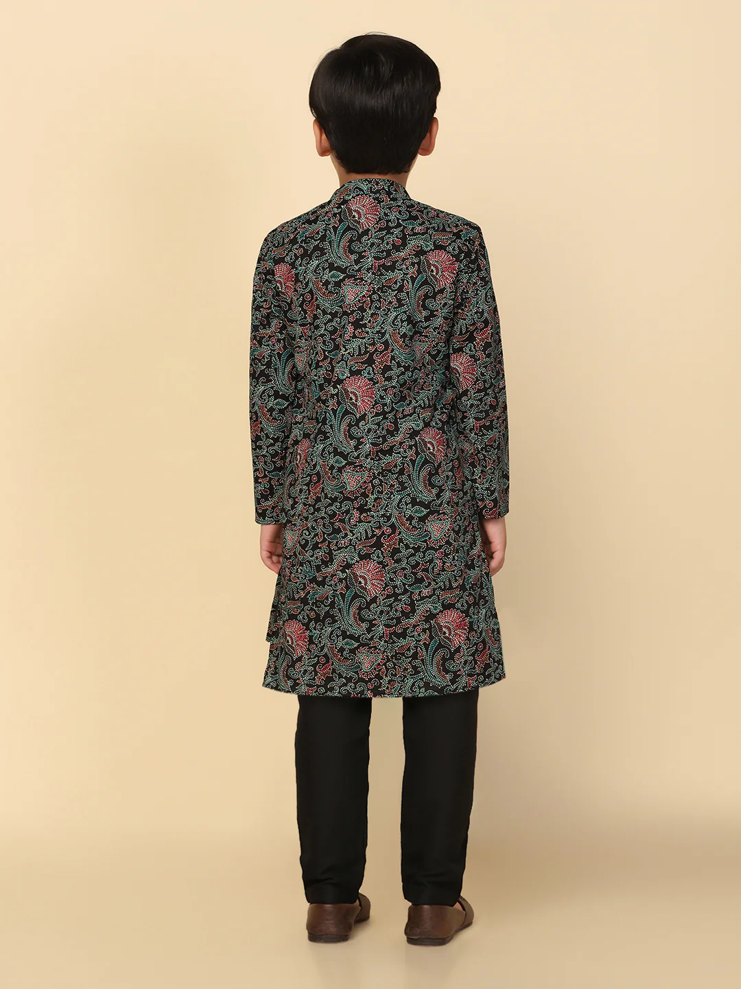 Boy's Black Printed Kurta - Image 3