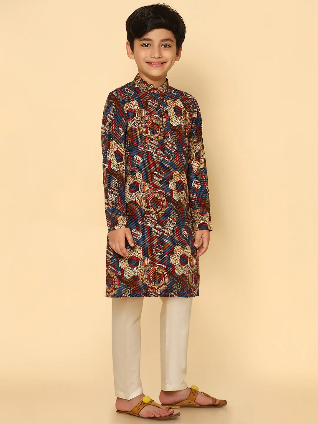 Boy's Maroon Printed Kurta - Image 3