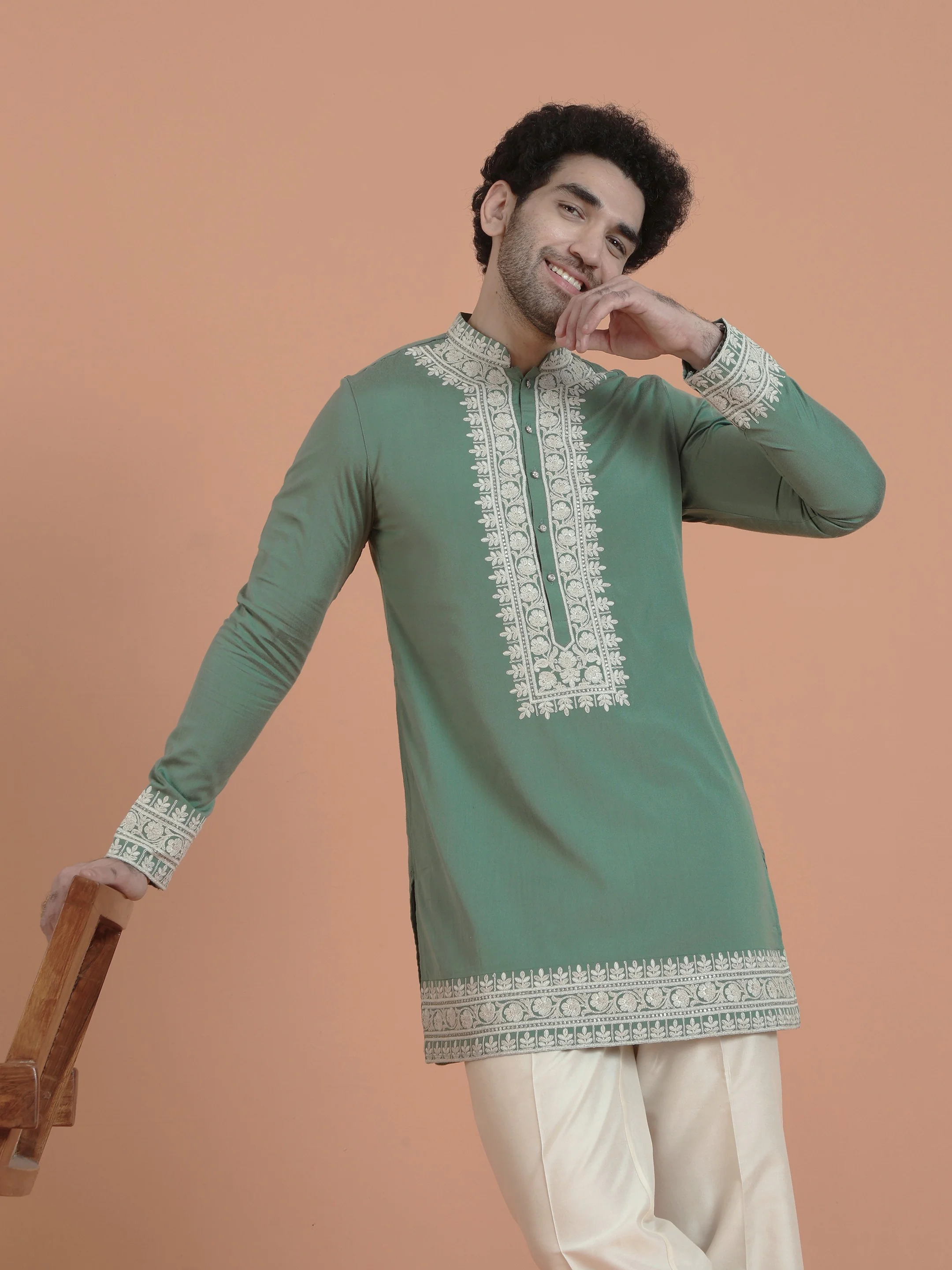 Light Green Silk Blend Embroidered Mid Kurta - Image 8