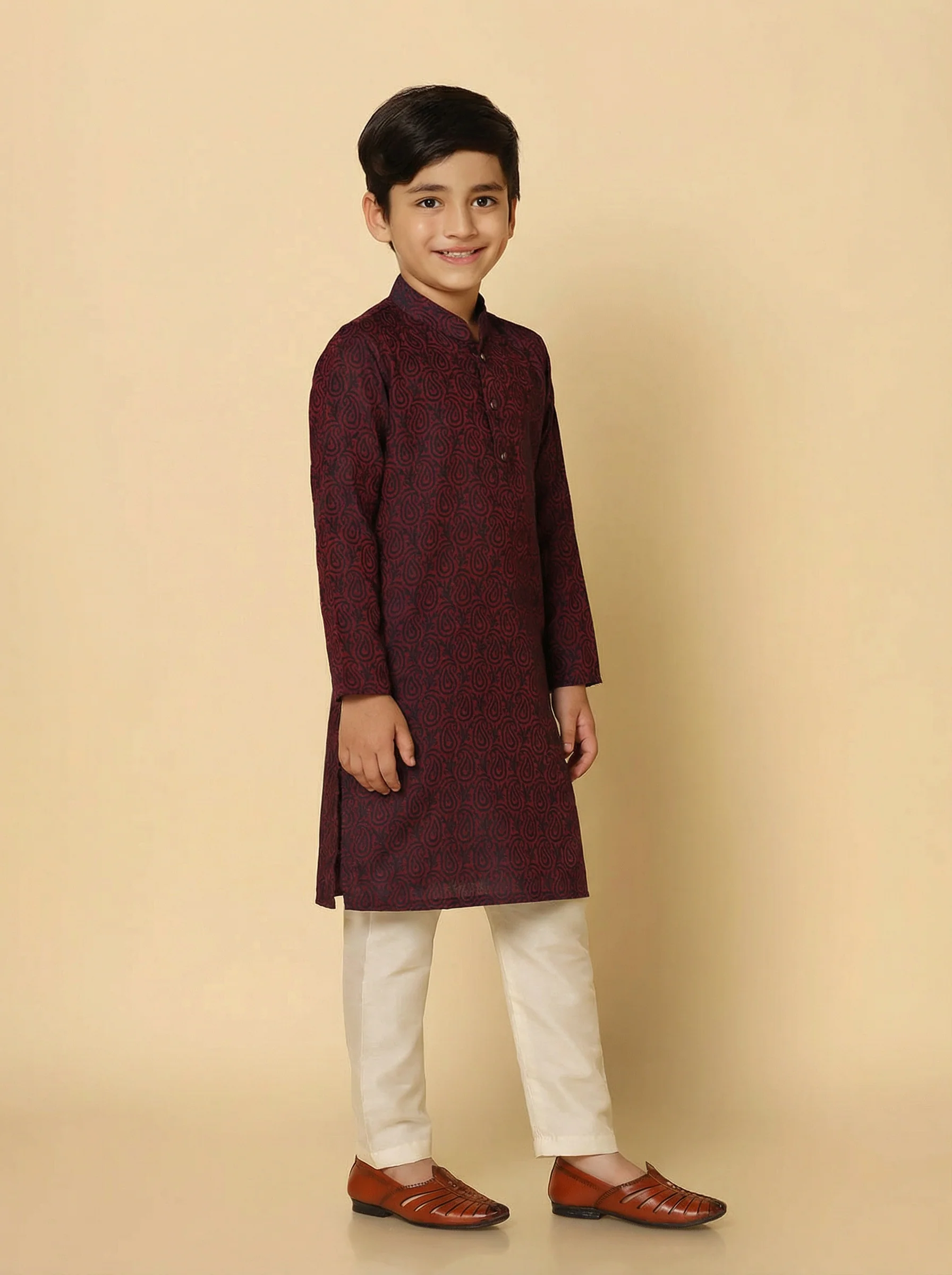 Magenta Silk Blend Jacquard Kurta Pyjama Set - Image 3