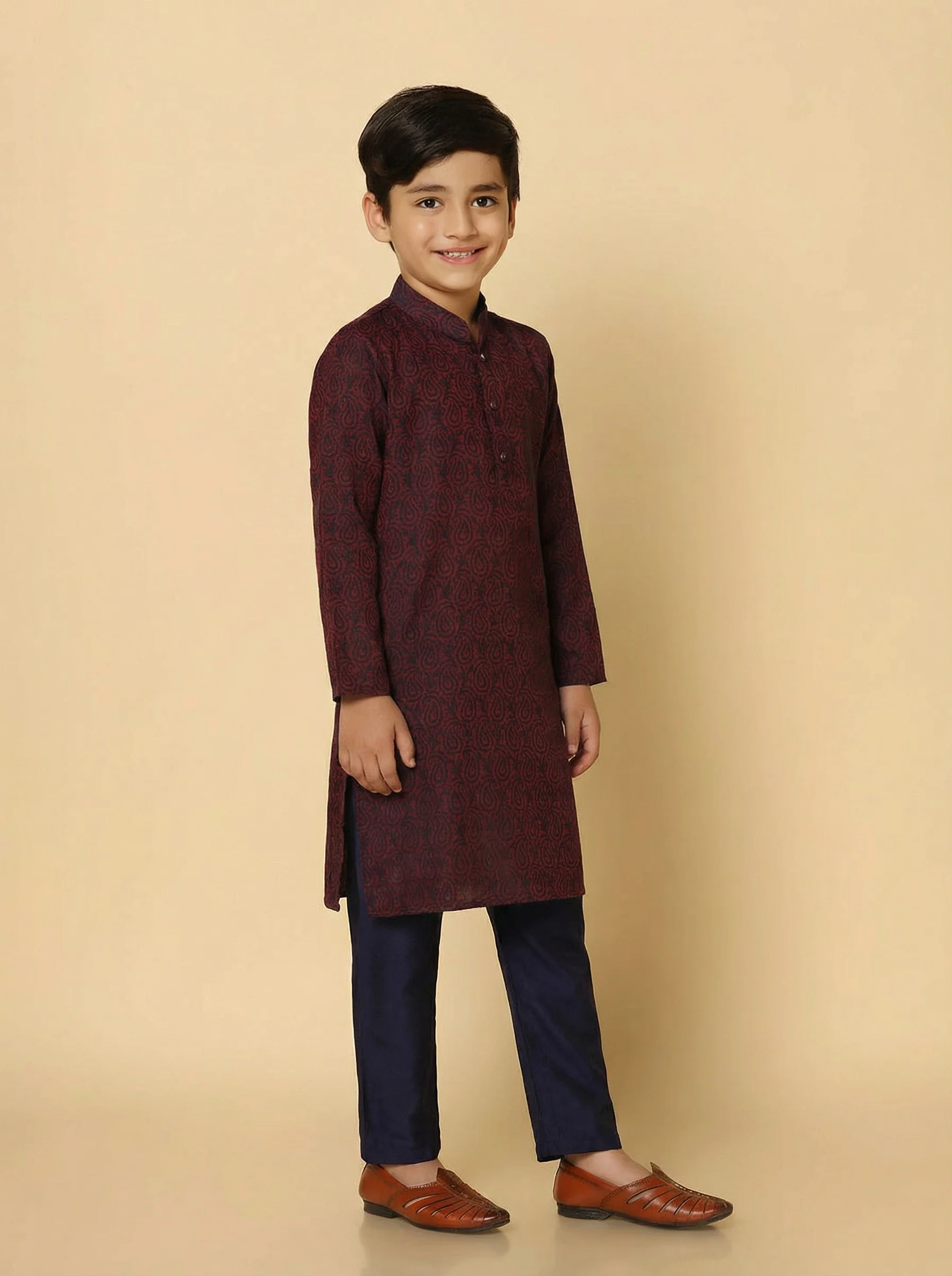 Magenta Silk Blend Jacquard Kurta Pyjama Set - Image 2