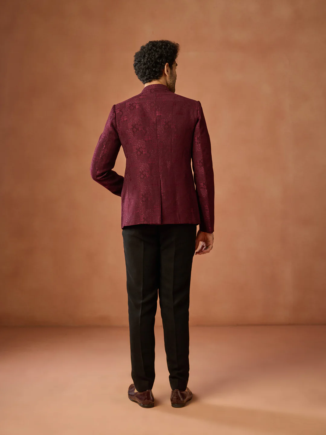 Maroon Textured Silk Blend Bandhgala Jodhpuri - Image 4