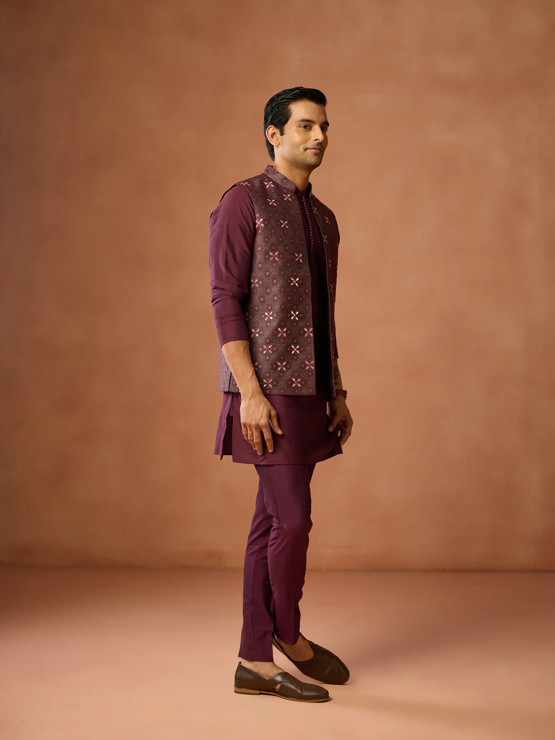 Maroon Silk Blend Embroidered Bandhgala Jodhpuri Set - Image 2