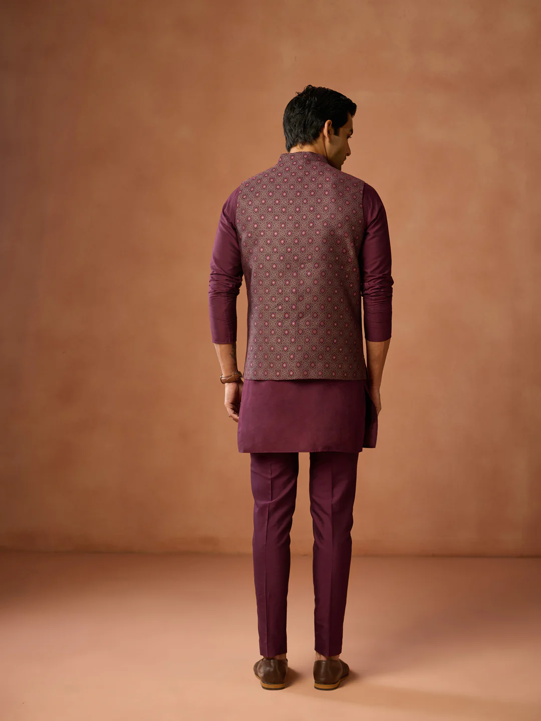 Maroon Silk Blend Embroidered Bandhgala Jodhpuri Set - Image 4