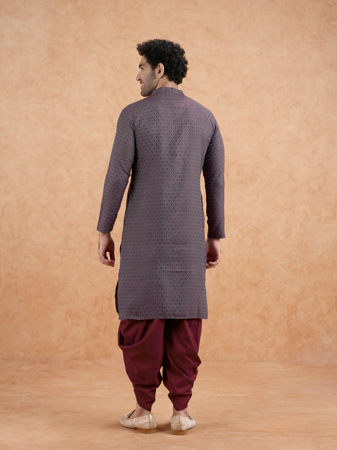 Maroon Silk Blend Jacquard Kurta - Image 4