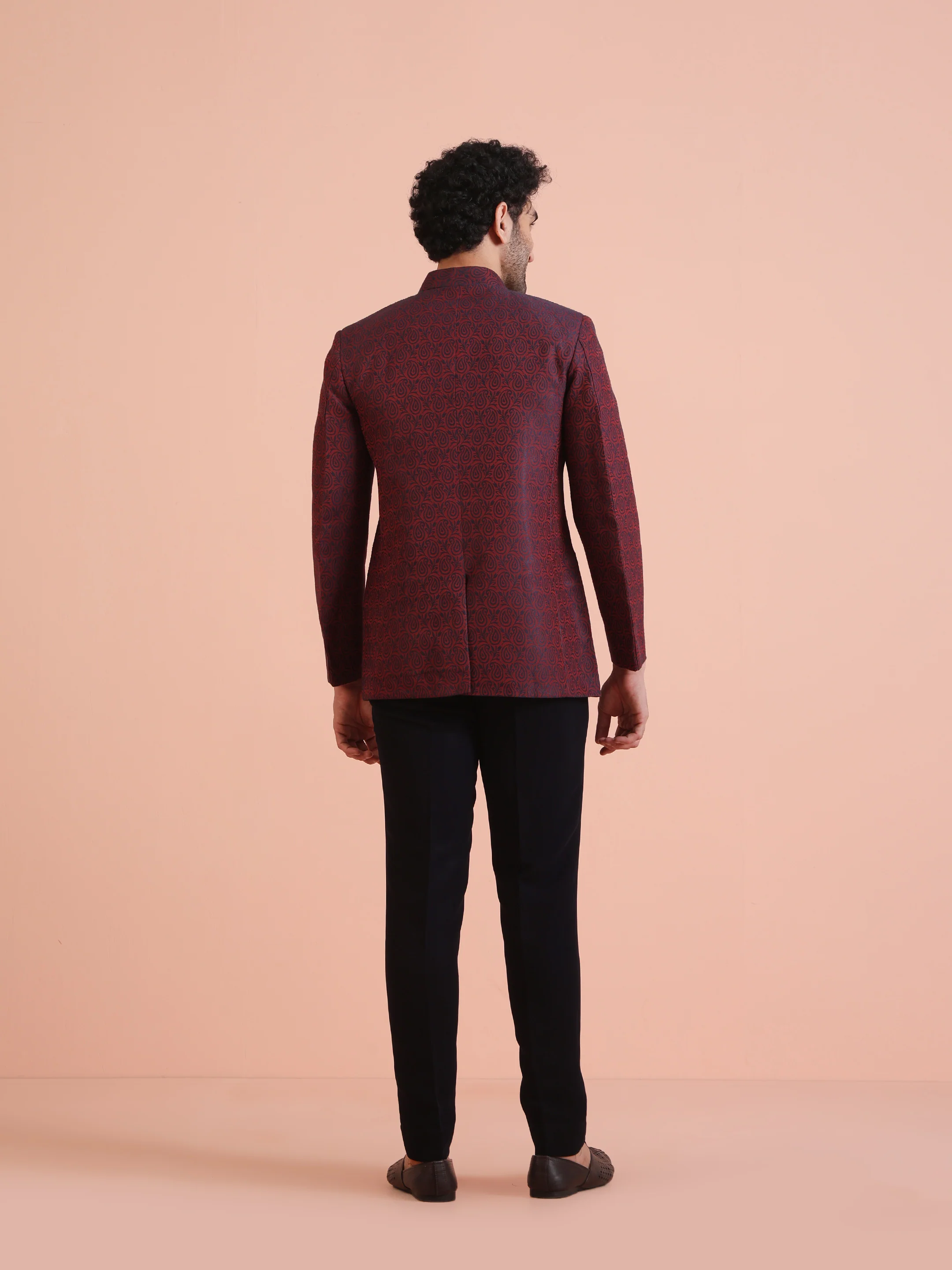 Maroon Silk Blend Textured Bandhgala Trouser Set - Image 4
