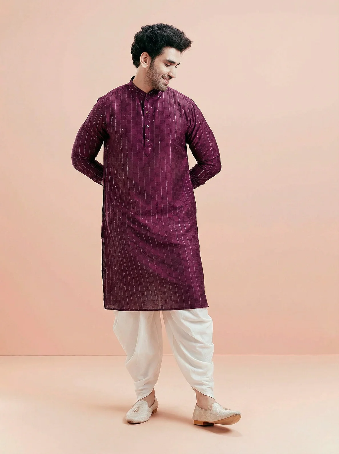 Maroon Silk Blend Textured Kurta Dhoti Set - Image 2