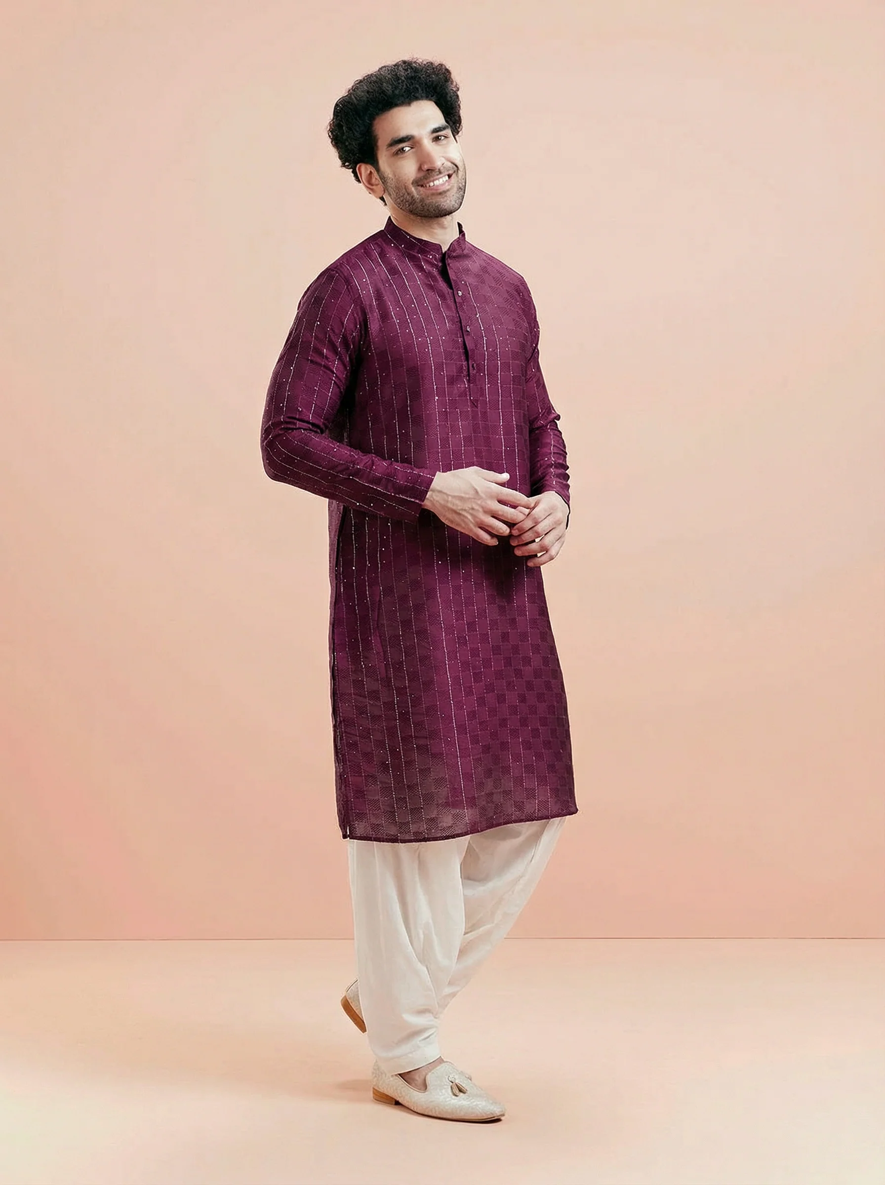 Maroon Silk Blend Textured Kurta Patiyala Set - Image 2
