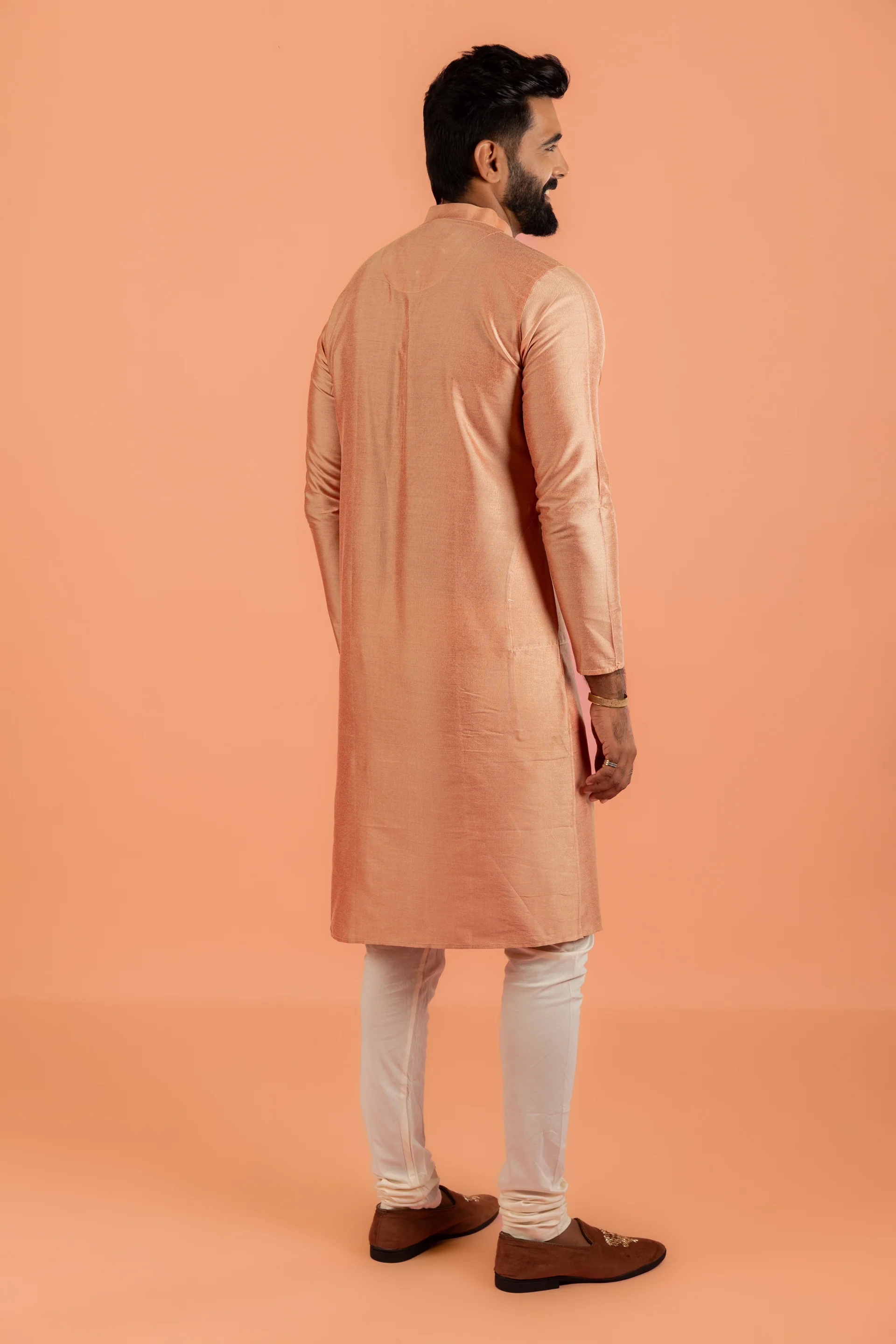 Peach Silk Blend Solid Kurta - Image 4