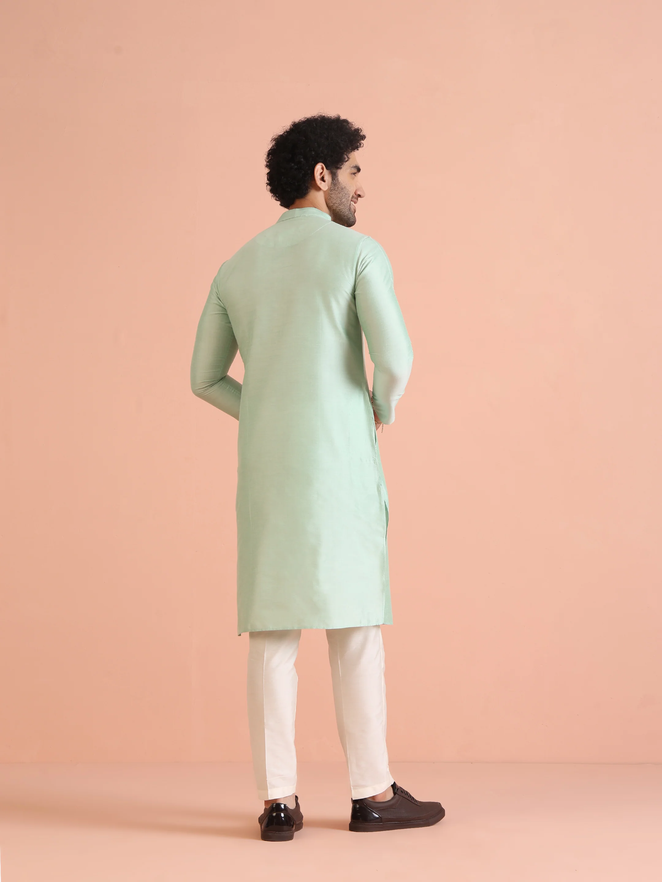Men Green Solid Ethnic Motifs Kurta - Image 4