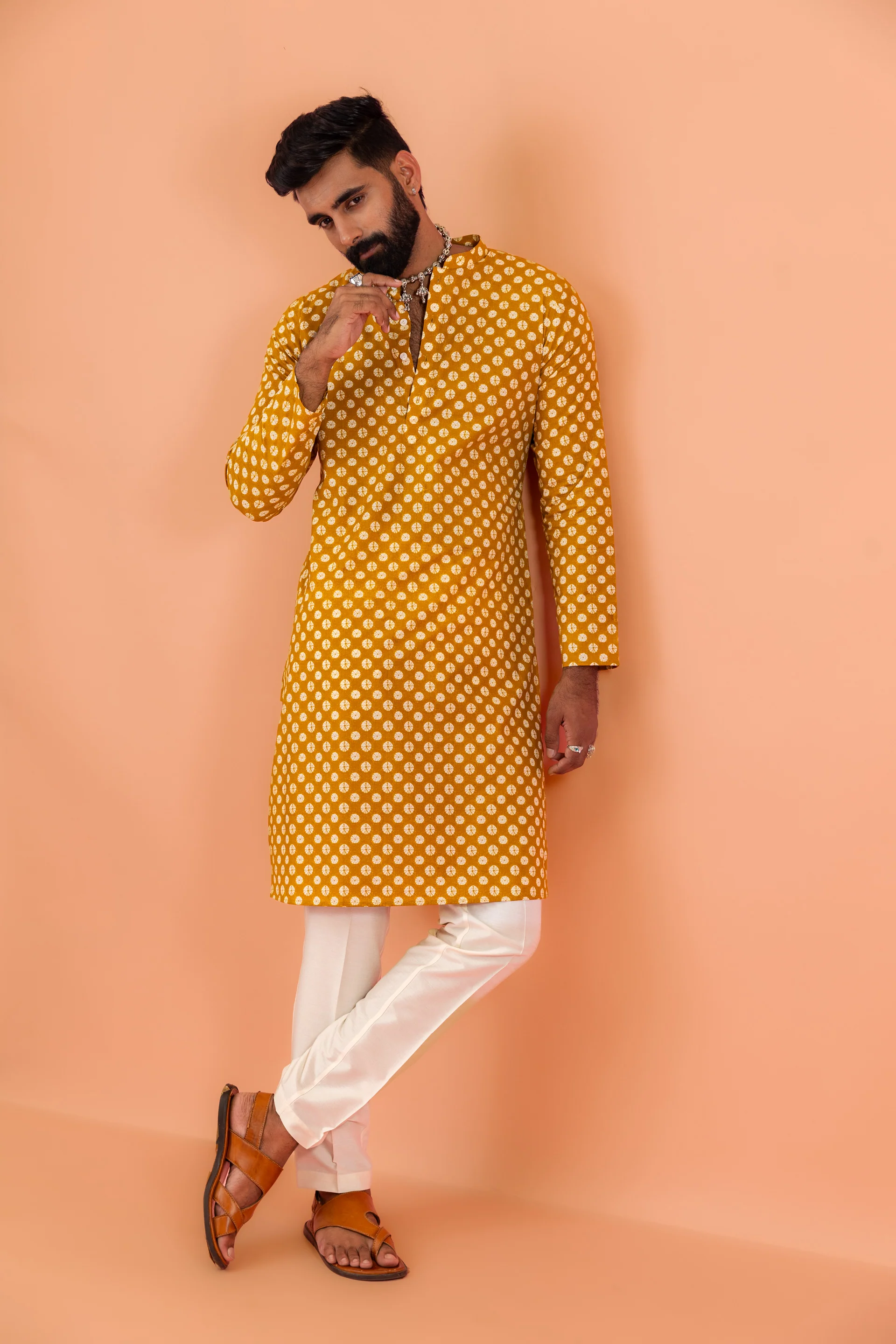 Men Mustard Tie & Dye Printed Kurta - Image 7