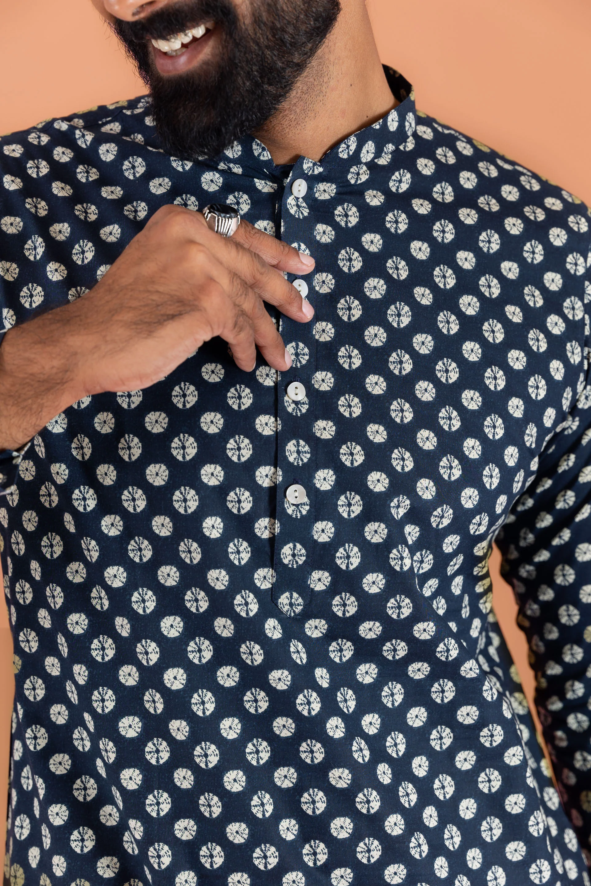 Men Navy Blue Tie & Dye Printed Kurta - Image 5