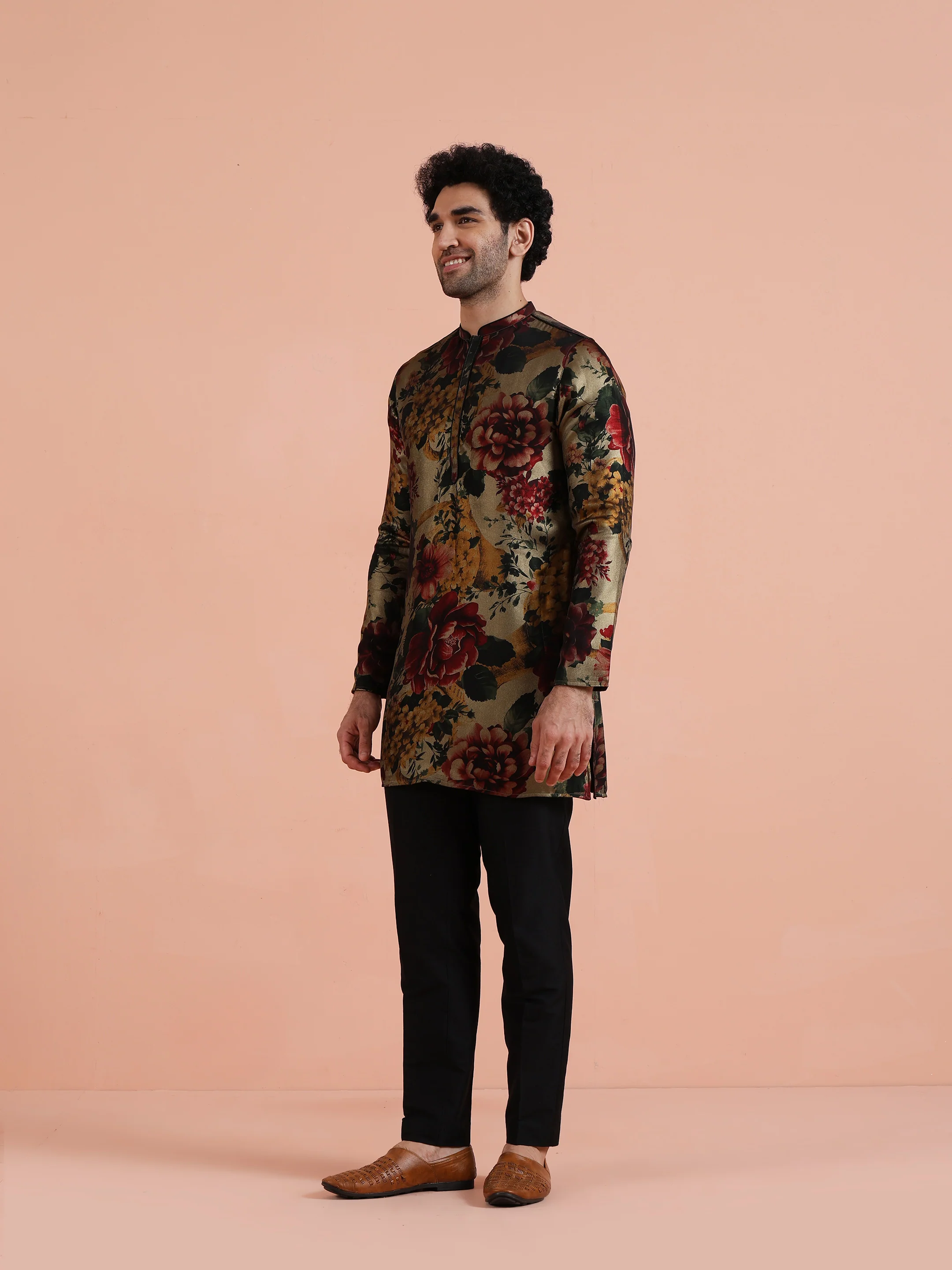 Multicolor Floral Printed Mid Kurta - Image 3