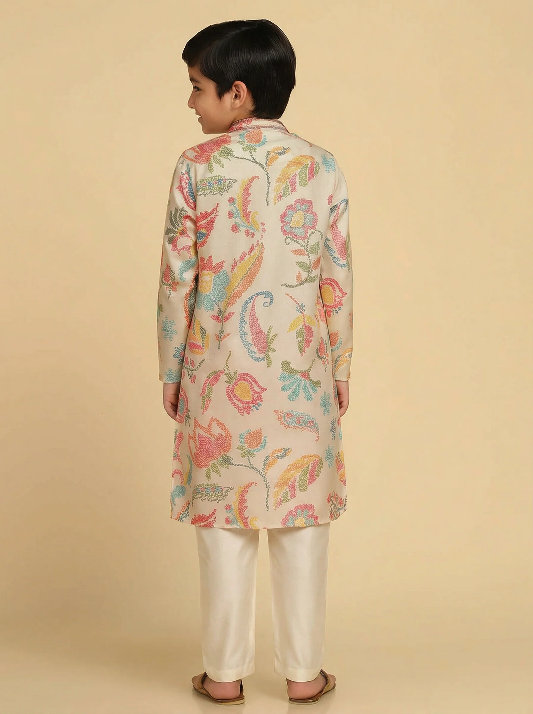 Multicolour Solid Kurta Pyjama Set - Image 4