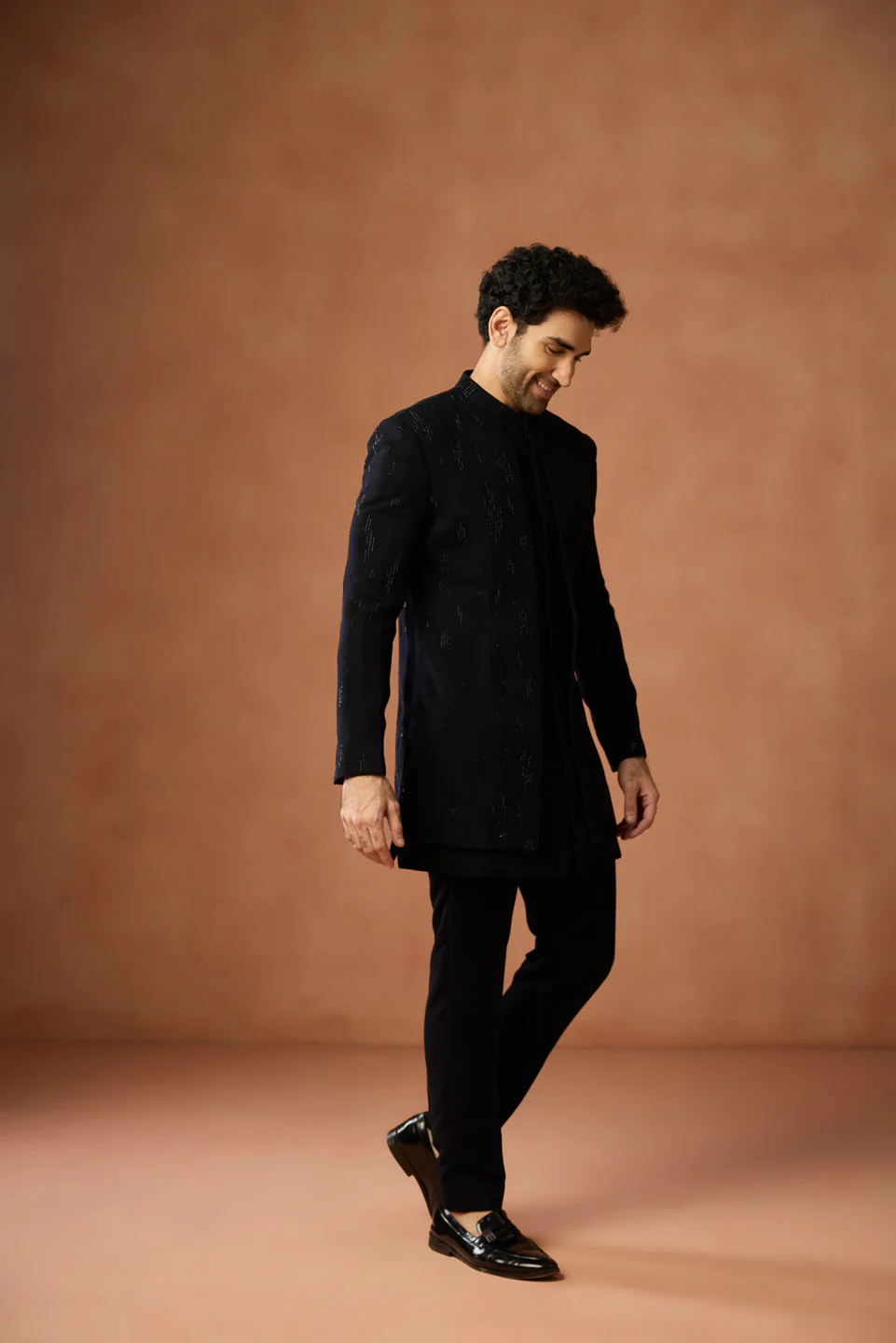 Black Silk Blend Embellished Short Sherwani Set - Image 3