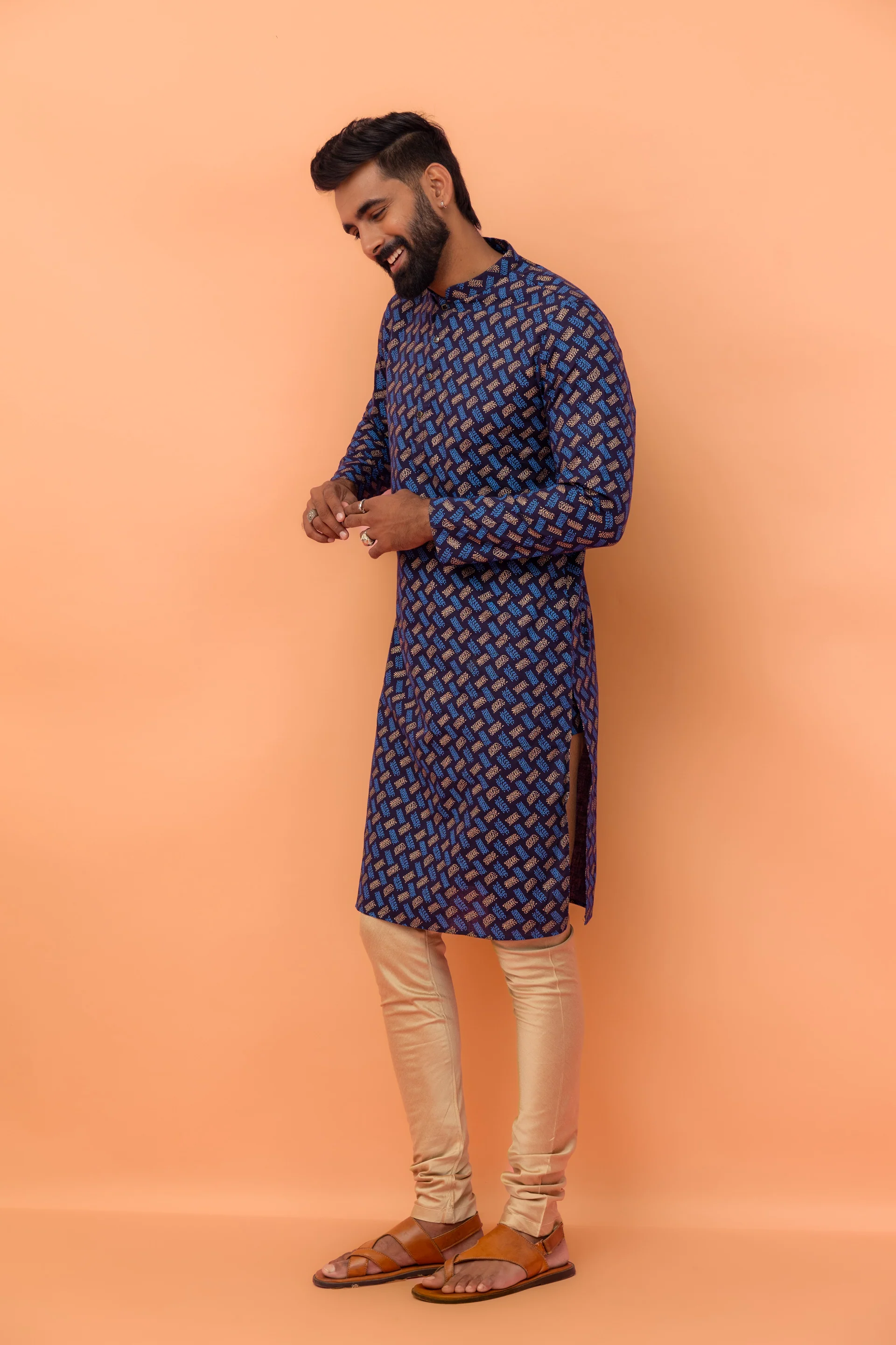 Navy Blue Cotton Printed Long Kurta - Image 2