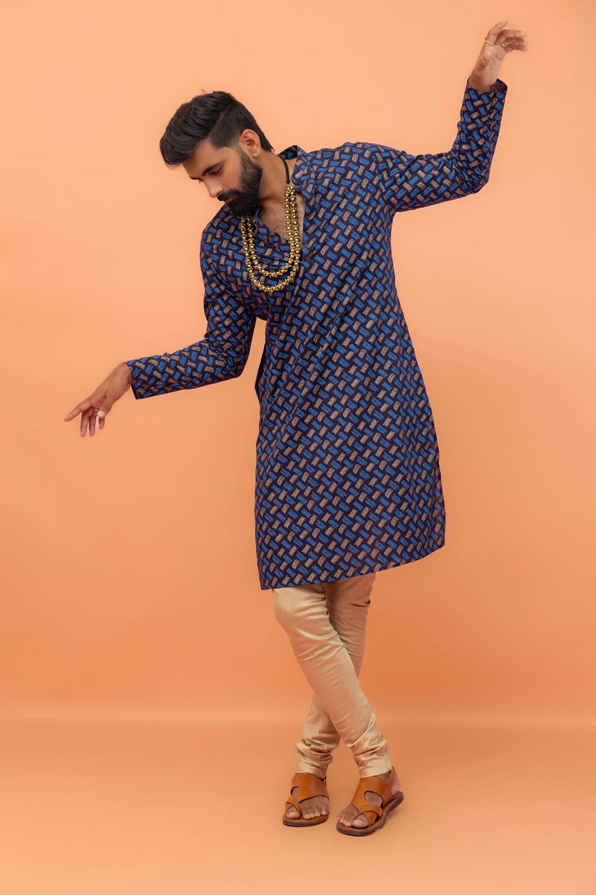 Navy Blue Cotton Printed Long Kurta - Image 7