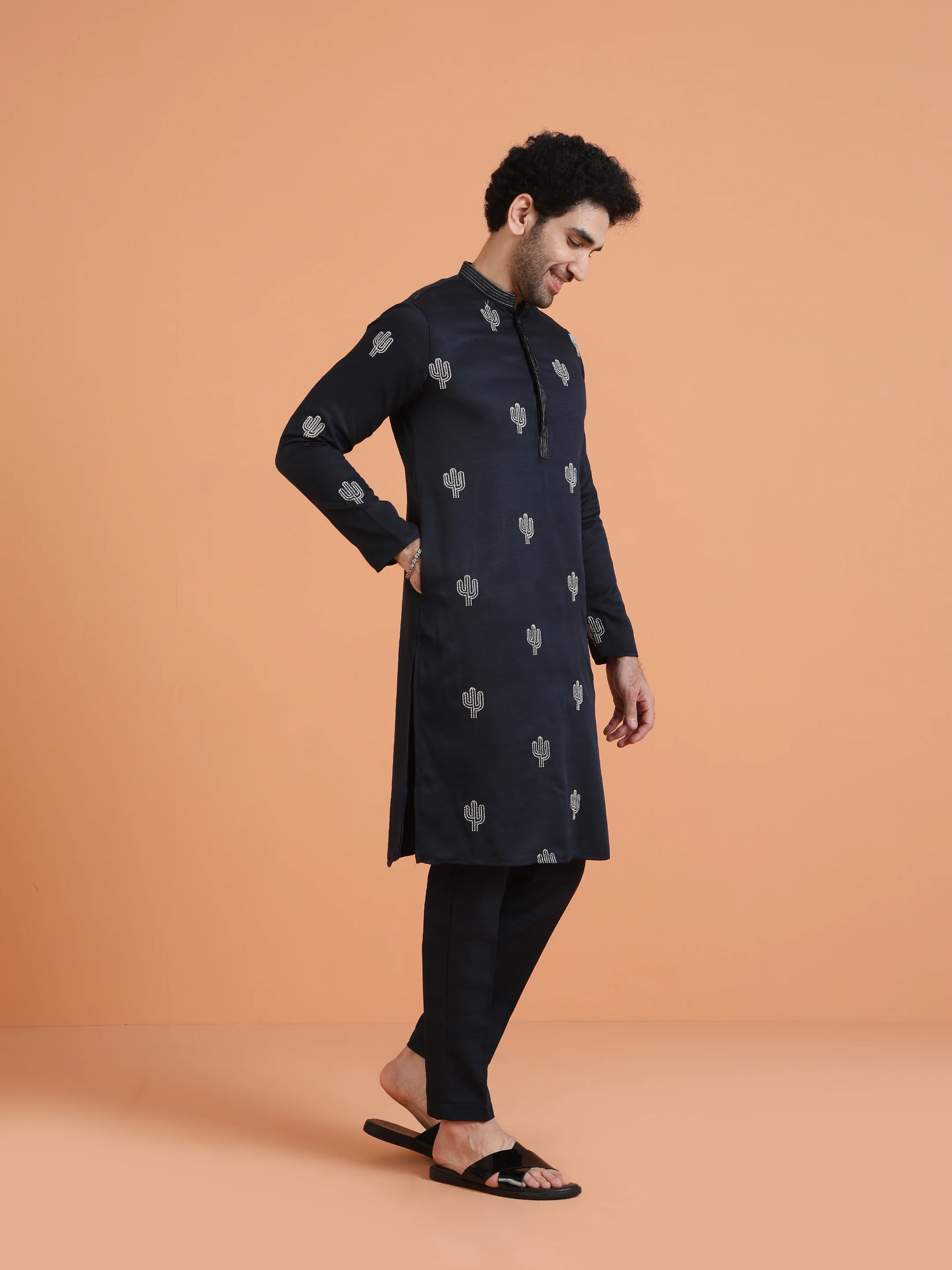 Navy Blue Cotton Silk Embroidered Kurta - Image 2