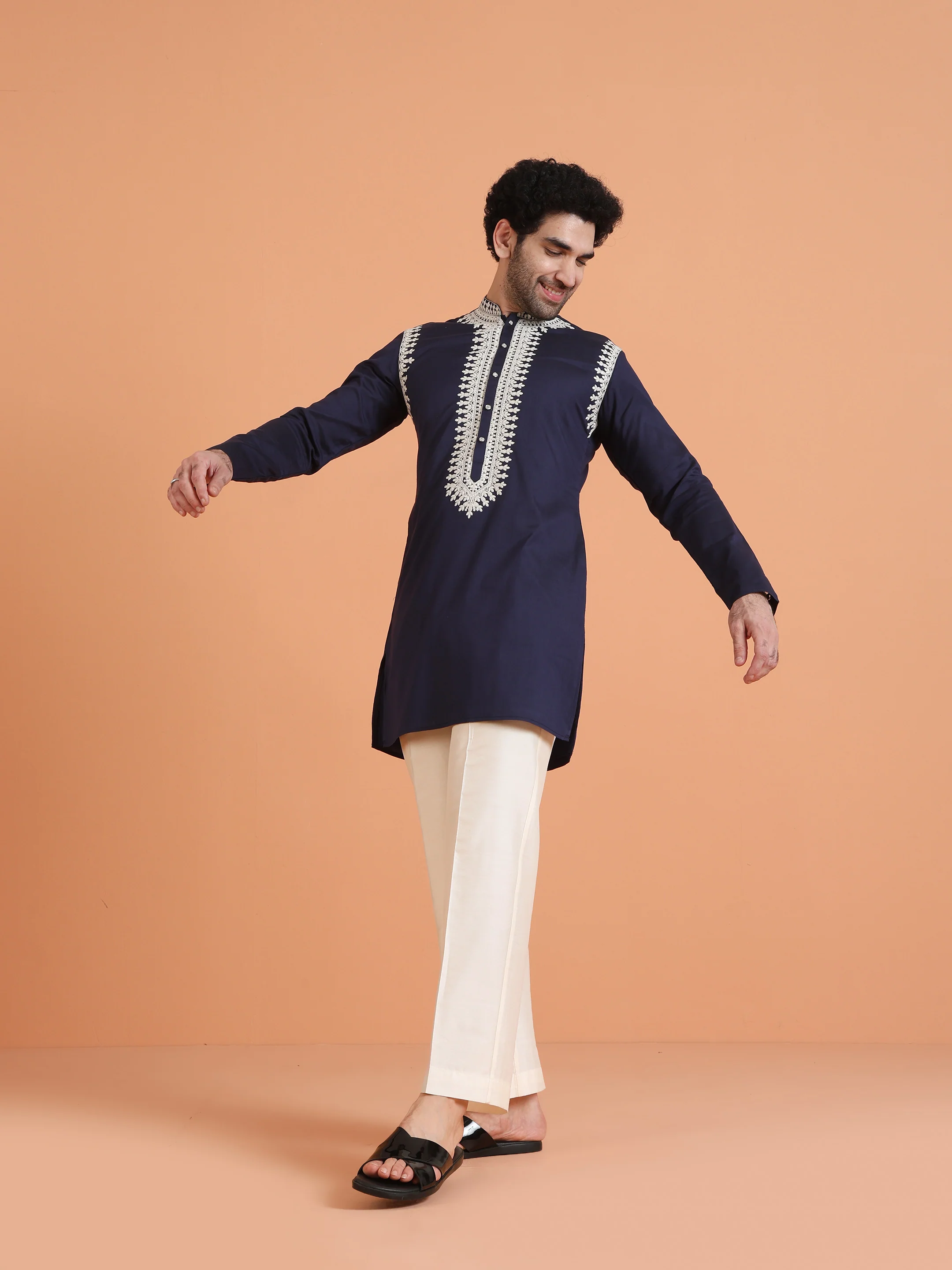 Navy Blue Embroidered Mid Kurta - Image 2