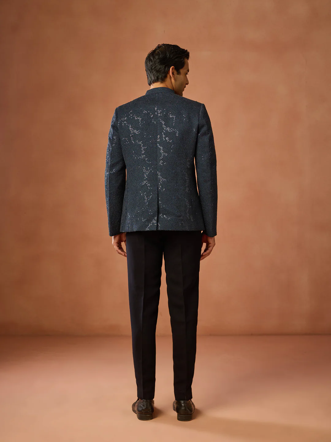 Navy Blue Sequinned Textured Bandhgala Jodhpuri - Image 4
