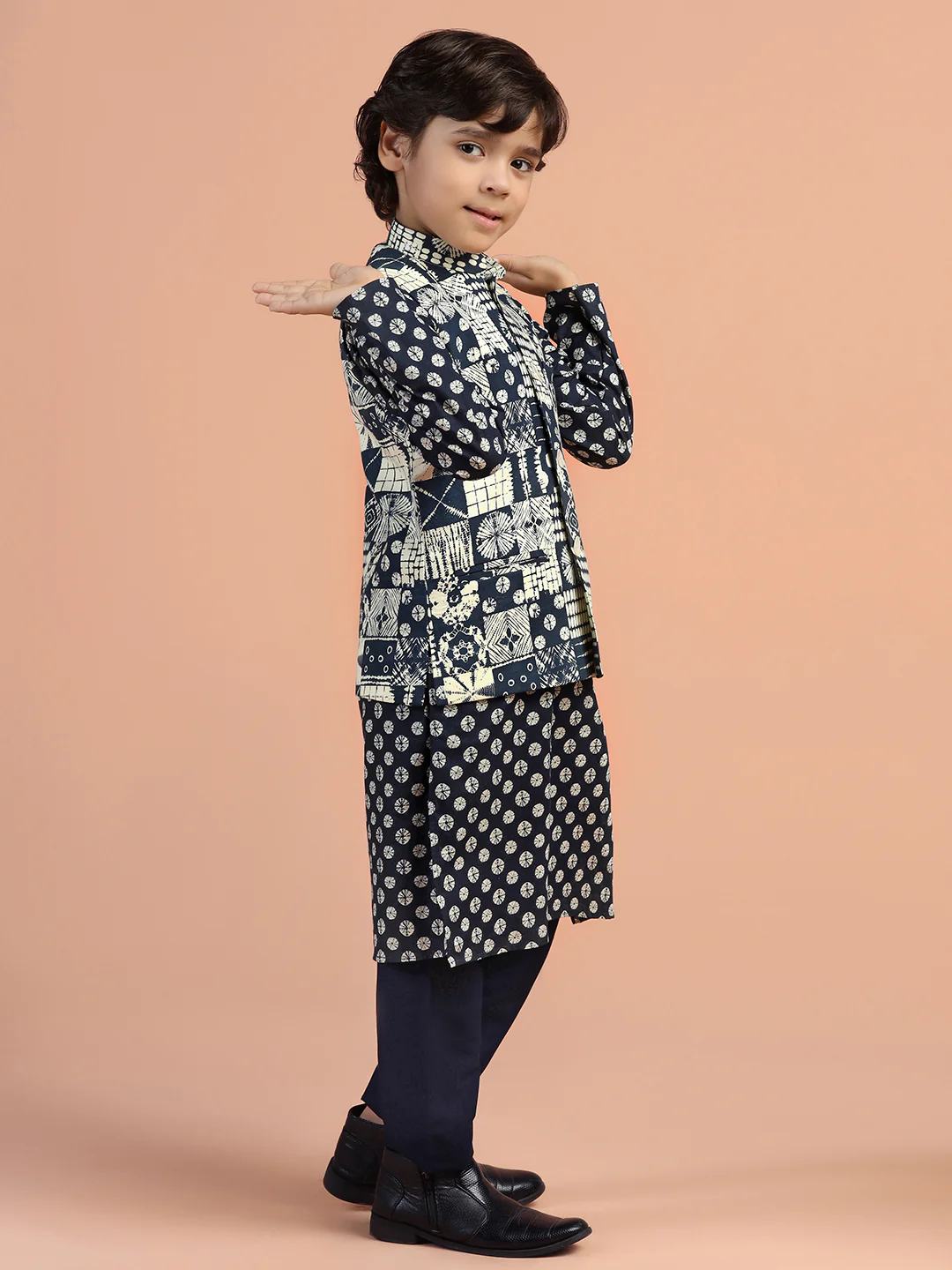 Navy Geometric Printed Jacket - Image 3