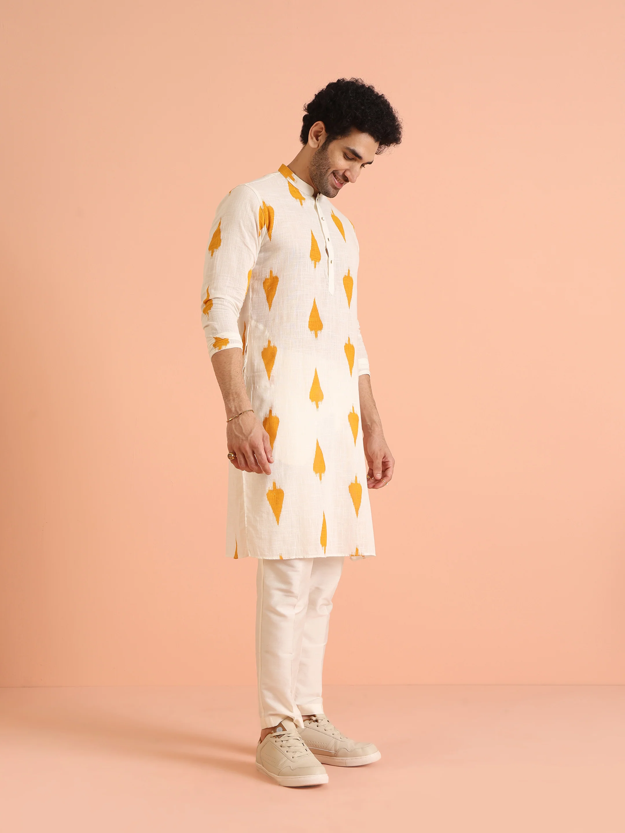 Off-White Cotton Blend Printed Long Kurta - Image 2