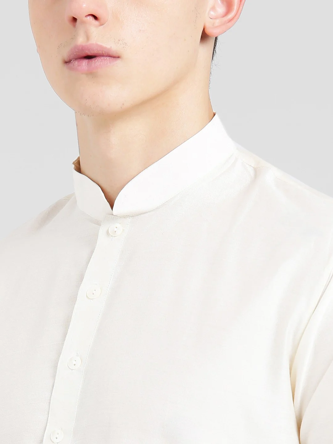 Off-White Cotton Blend Solid Kurta Churidar Set - Image 4