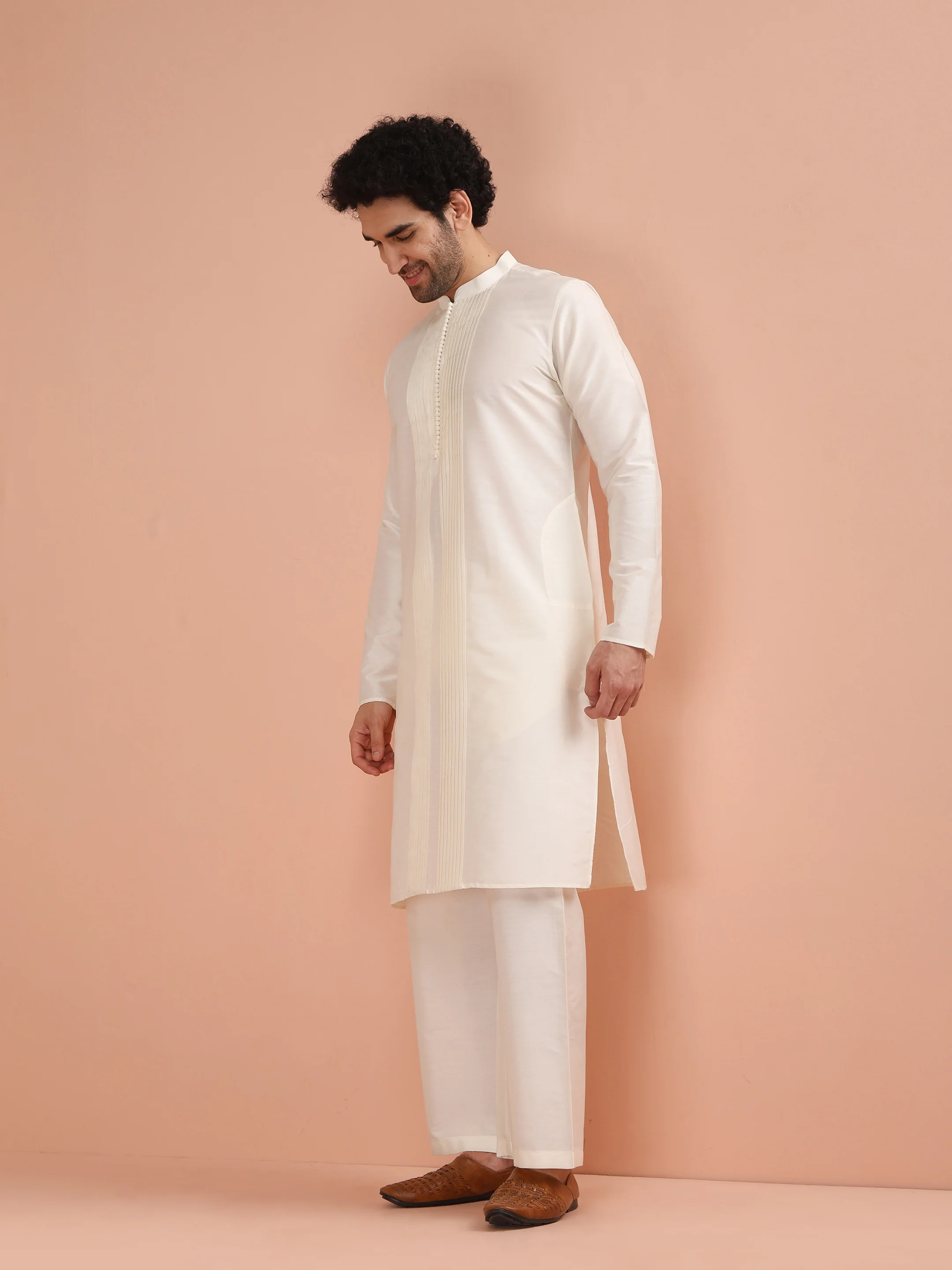 Off-White Cotton Blend Solid Long Kurta - Image 2