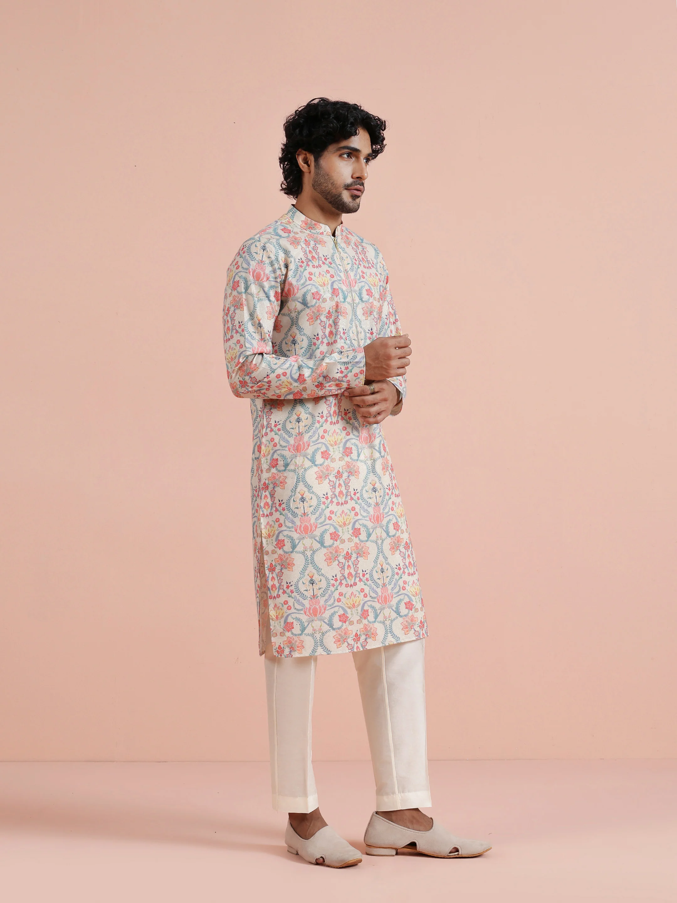 Off White Polyviscose Floral Printed Kurta With Zip - Image 2