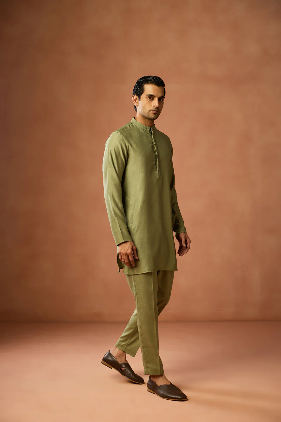 Olive Green Silk Blend Mid Kurta - Image 2