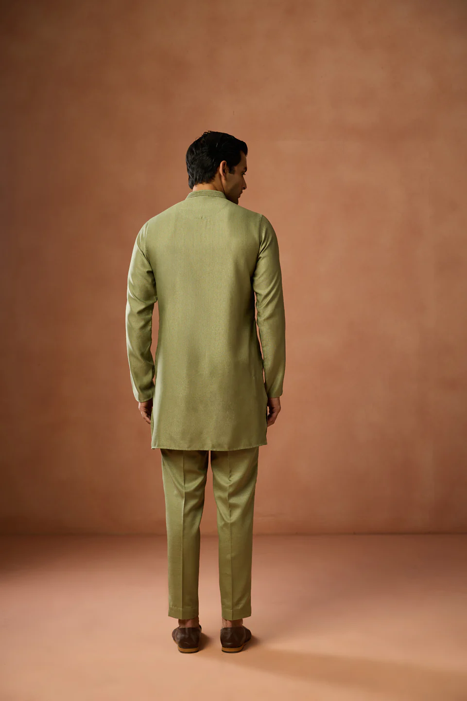 Olive Green Silk Blend Mid Kurta - Image 4