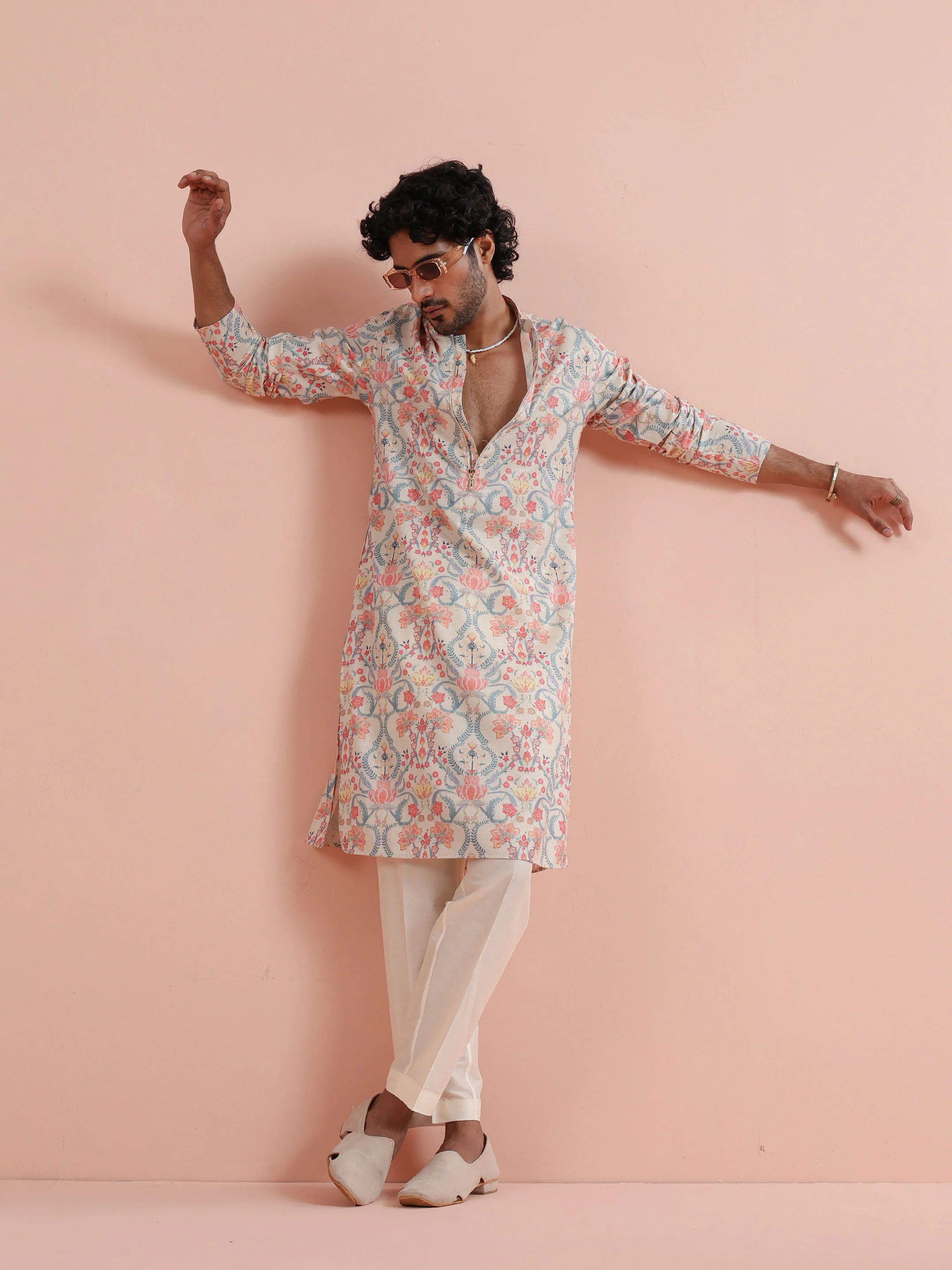 Pastel Multicolor Floral Printed Kurta - Image 8