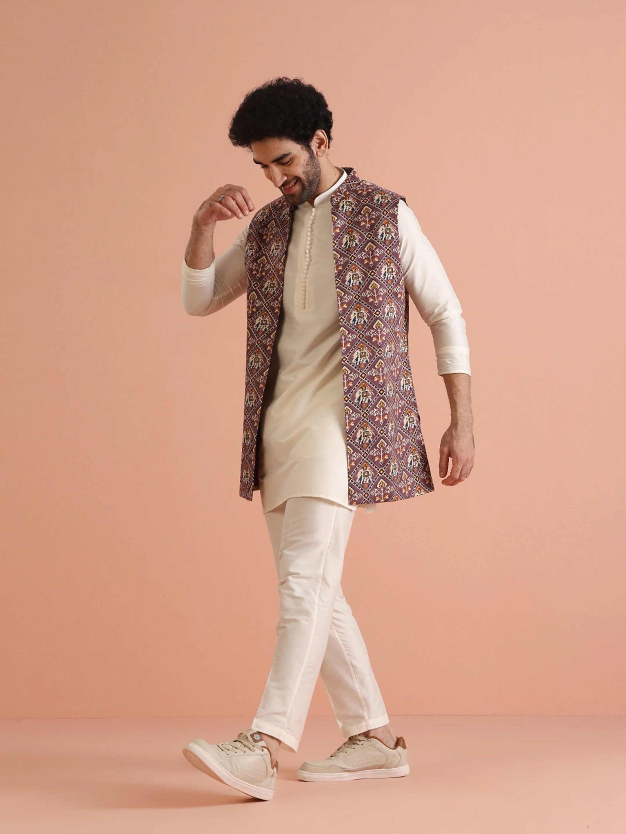 Patola Print Kurta Jacket Trouser Set - Image 6