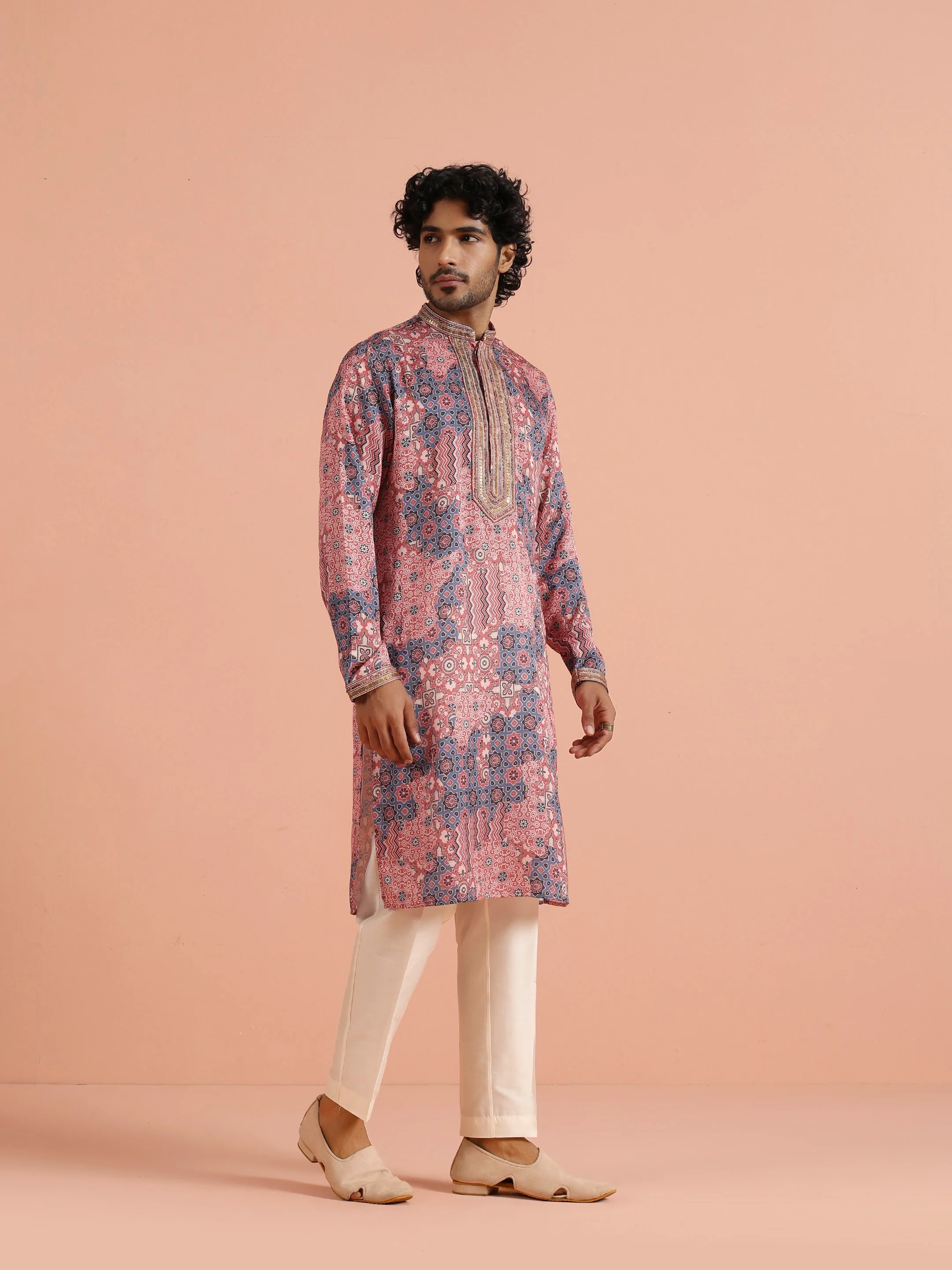 Peach Geometric Printed Kurta - Image 7