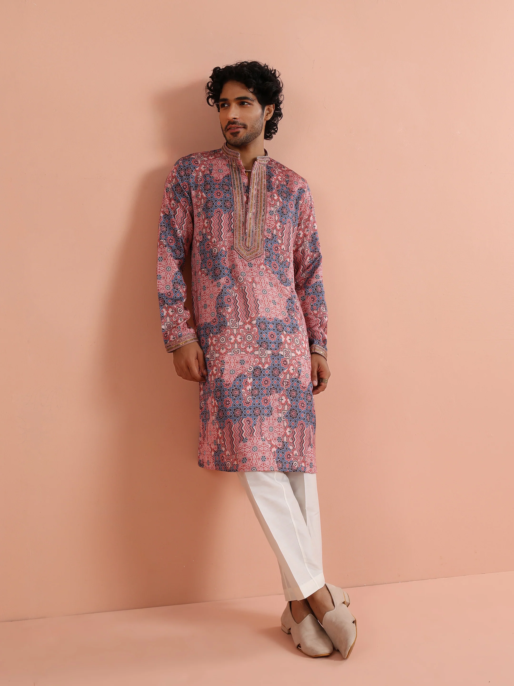 Peach Geometric Printed Kurta - Image 8