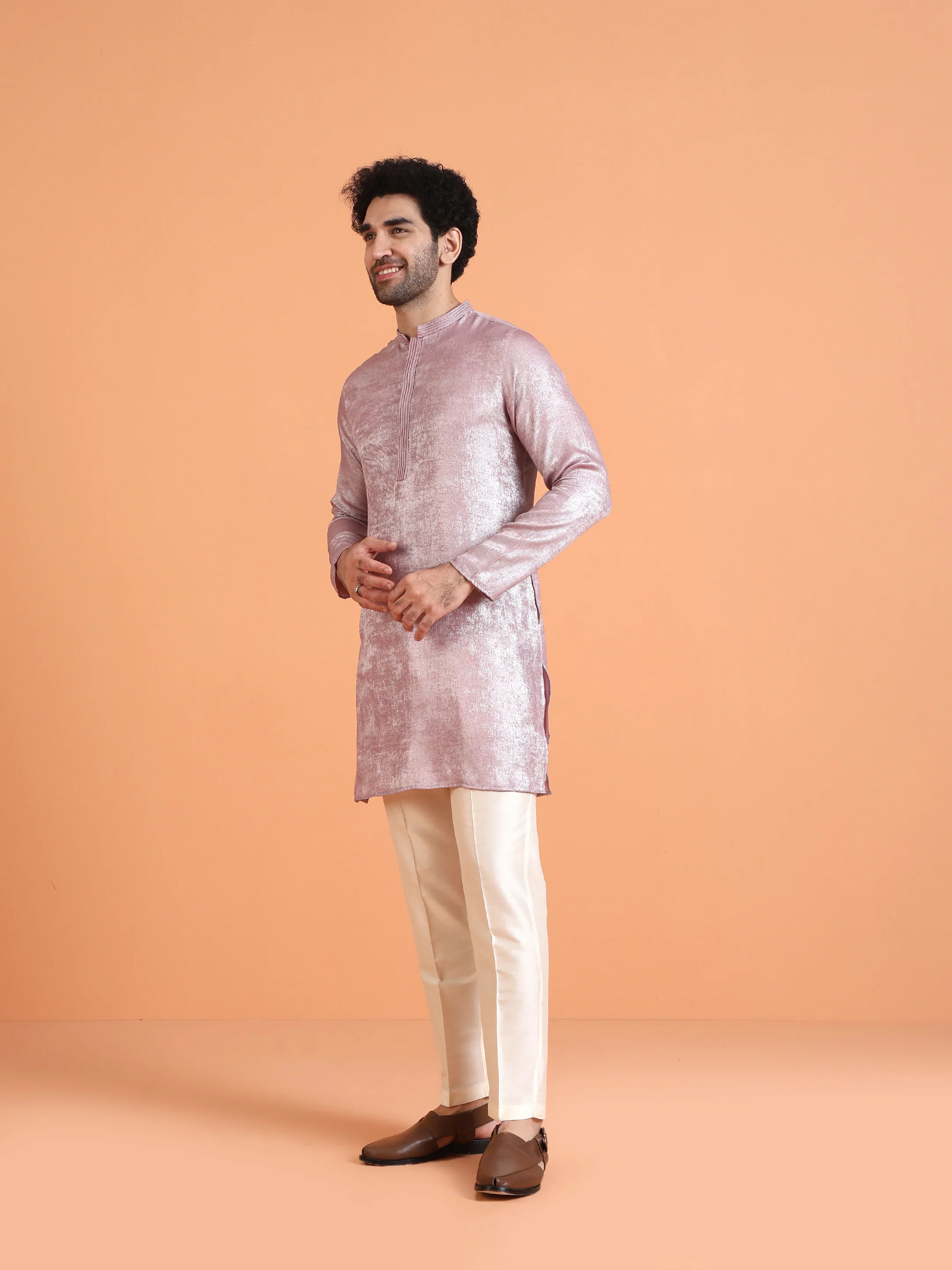 Pink Metallic Textured Cotton Silk Kurta - Image 3