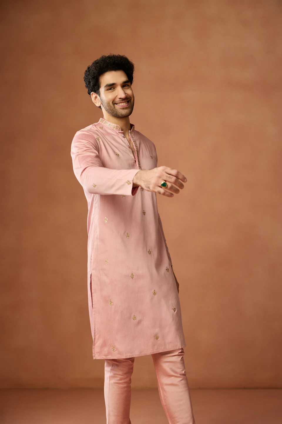 Pink Silk Blend Embroidered Kurta Churidar Set - Image 7