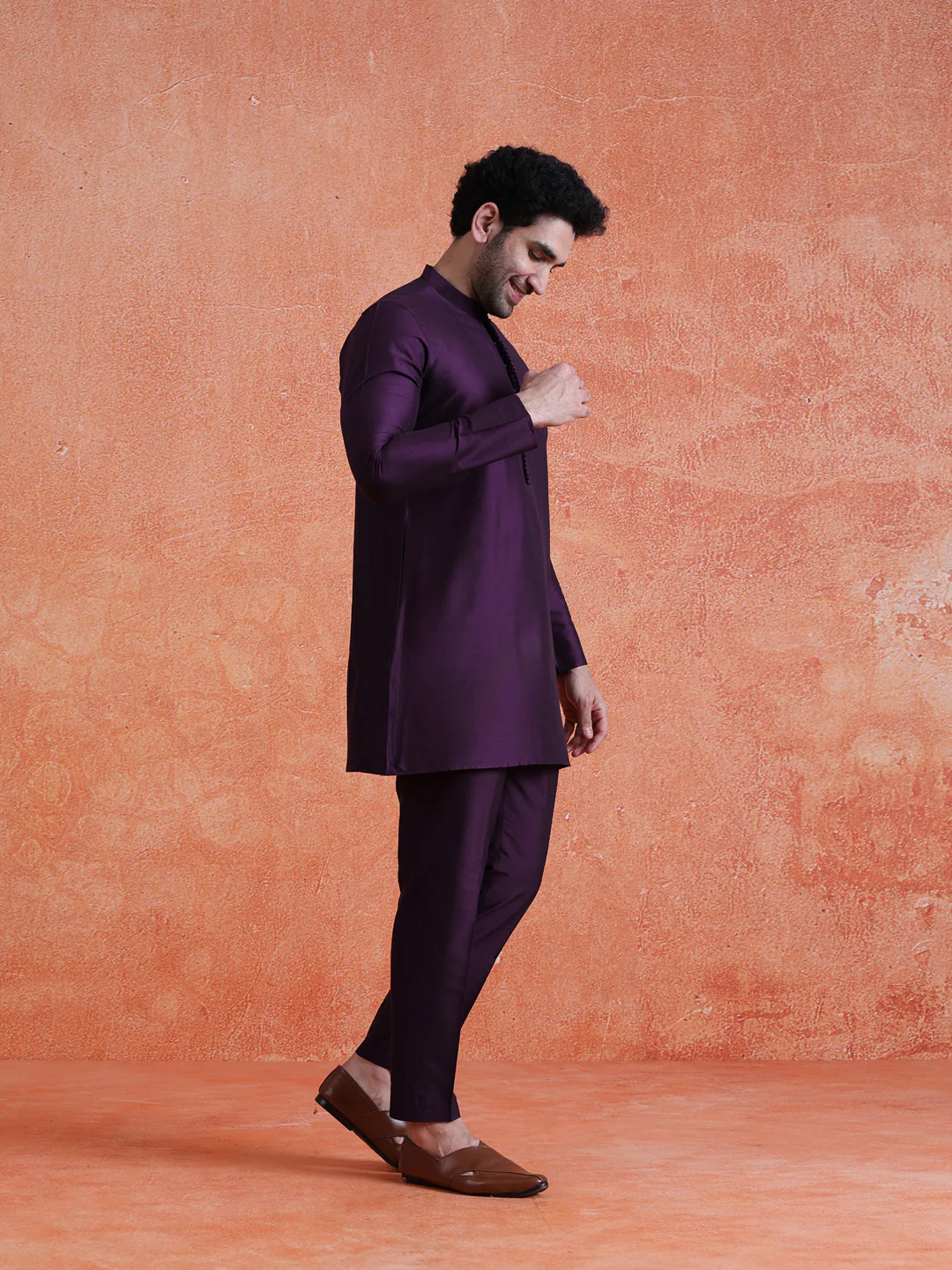 Purple Silk Blend Solid Mid Kurta Trouser Set - Image 3