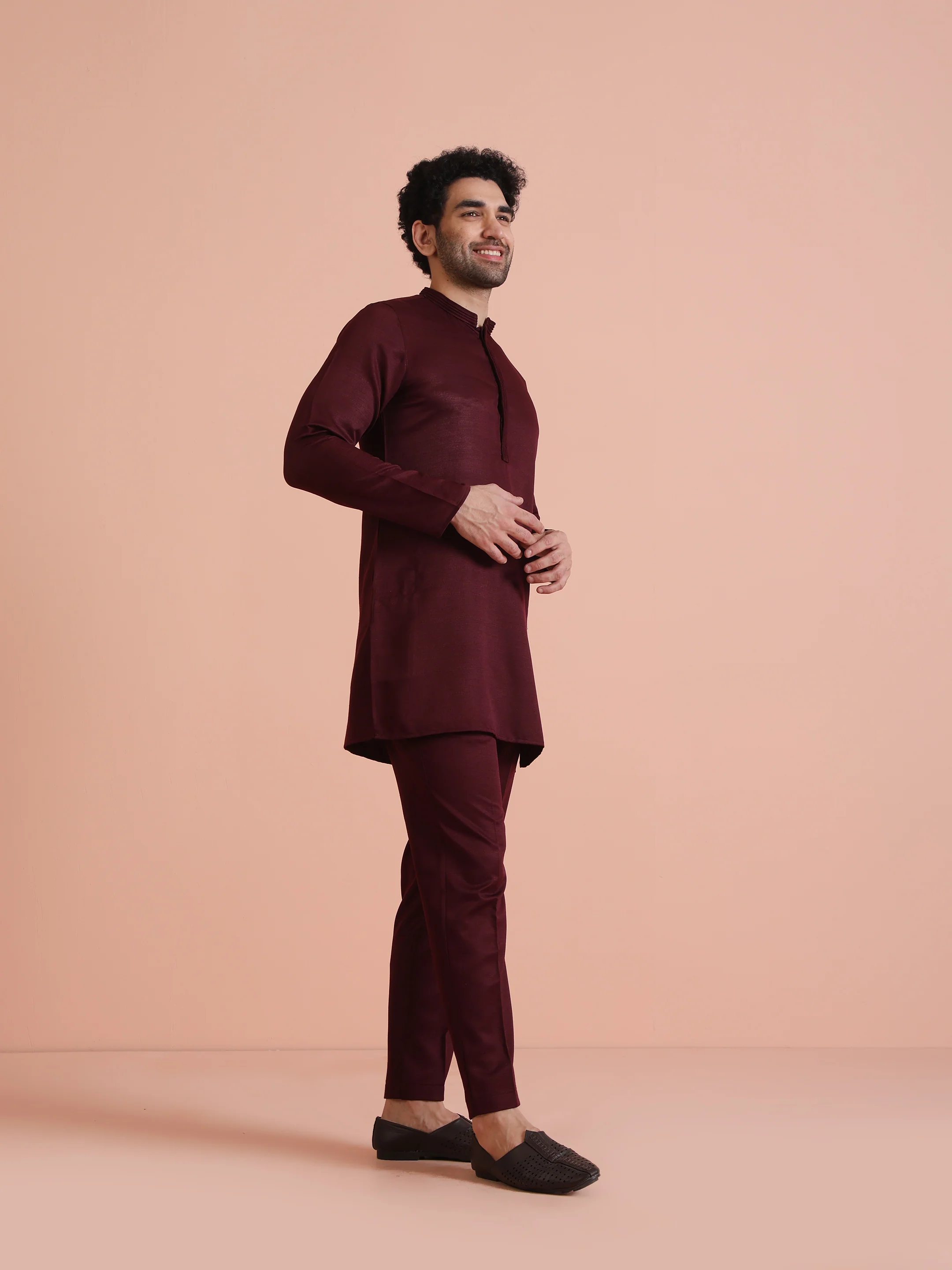 Wine Poly Silk Solid Mid Kurta Trouser Set - Image 3