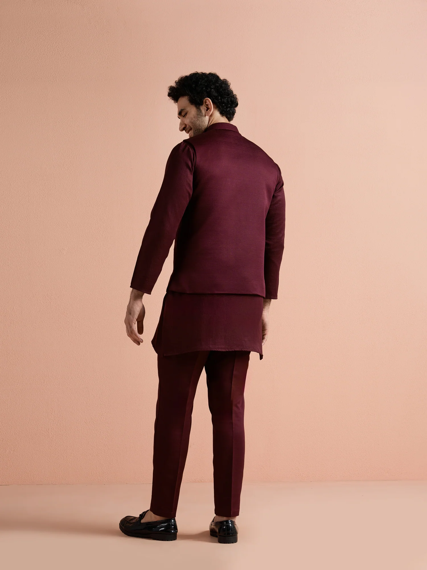 Wine Poly Viscose Solid Mid Kurta Jacket Trouser Set - Image 4
