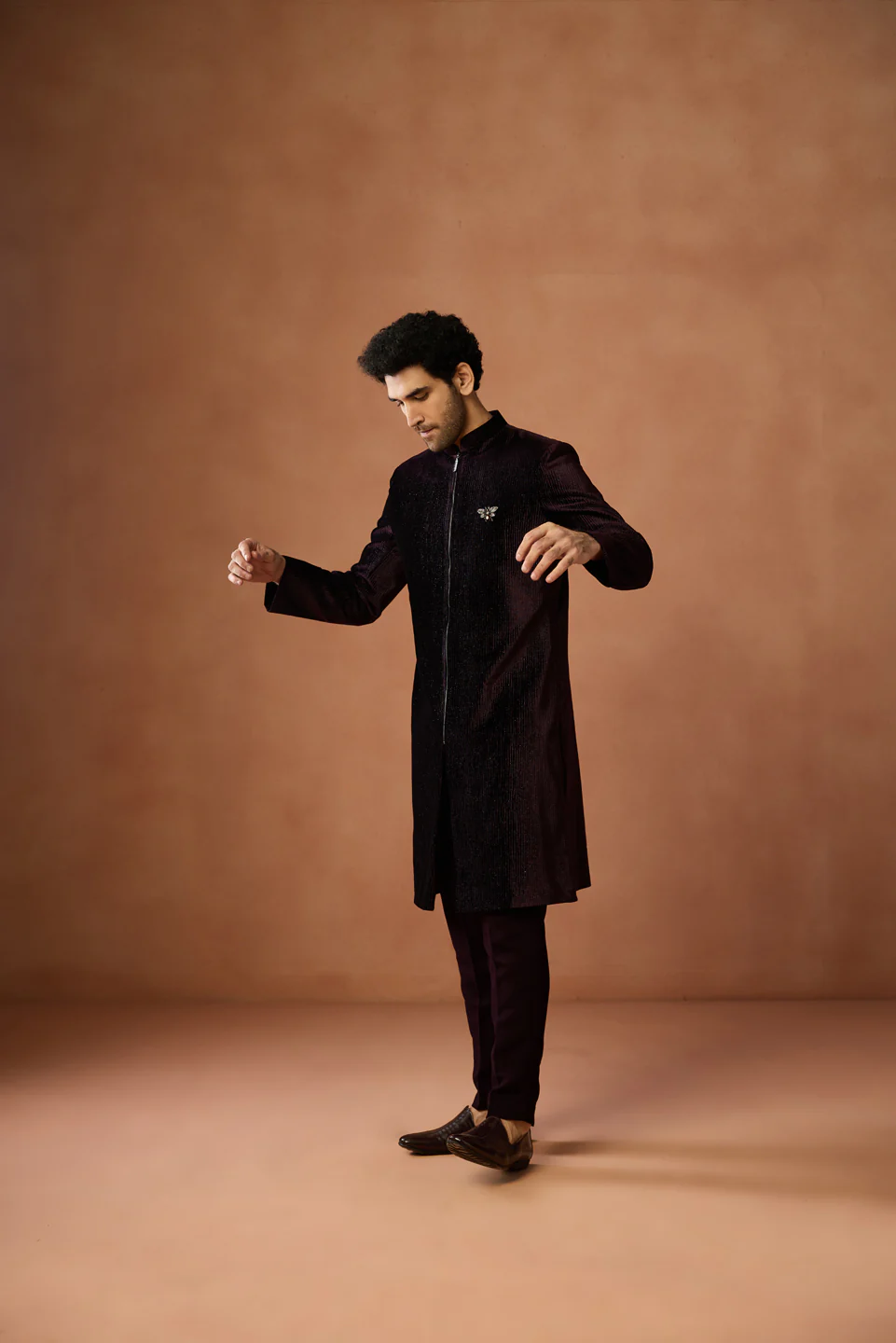 Wine Velvet Zipper Sherwani Trouser Set - Image 2
